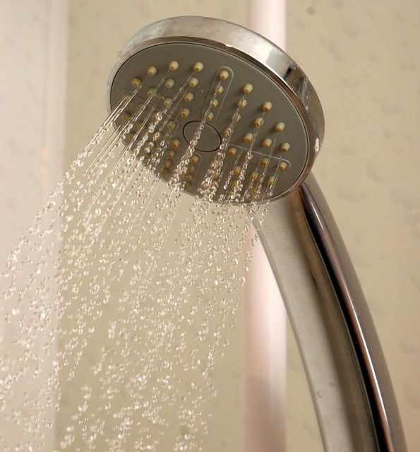shower-653671_640